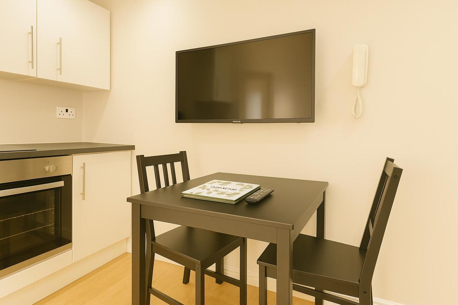 One Bedroom Apartment In City Centre 卡迪夫 外观 照片